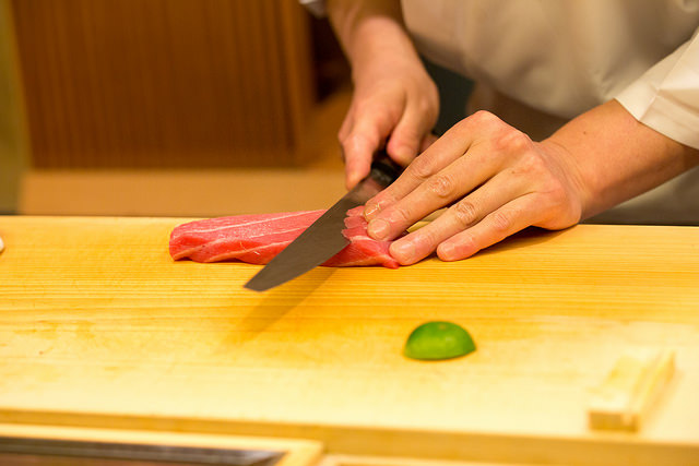 sushi-kiri